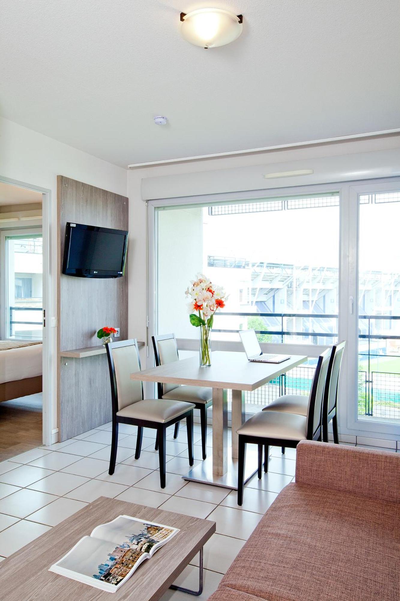 Sejours & Affaires Clermont Ferrand Park Republique Aparthotel Екстериор снимка